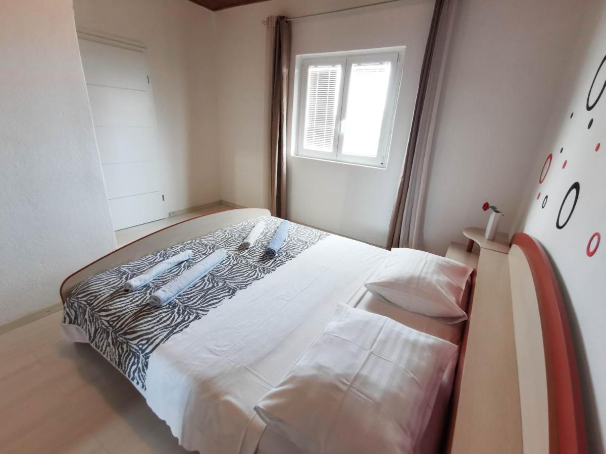 Turina Apartments Makarska Dış mekan fotoğraf